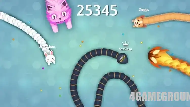 Snake.io: змея растёт, собирая шарики на арене