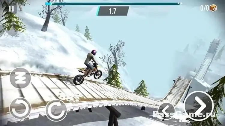 Геймплей Stunt Bike Extreme: заезд по трассе с ловушками