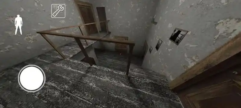 Сцена побега от Granny Legacy в коридоре